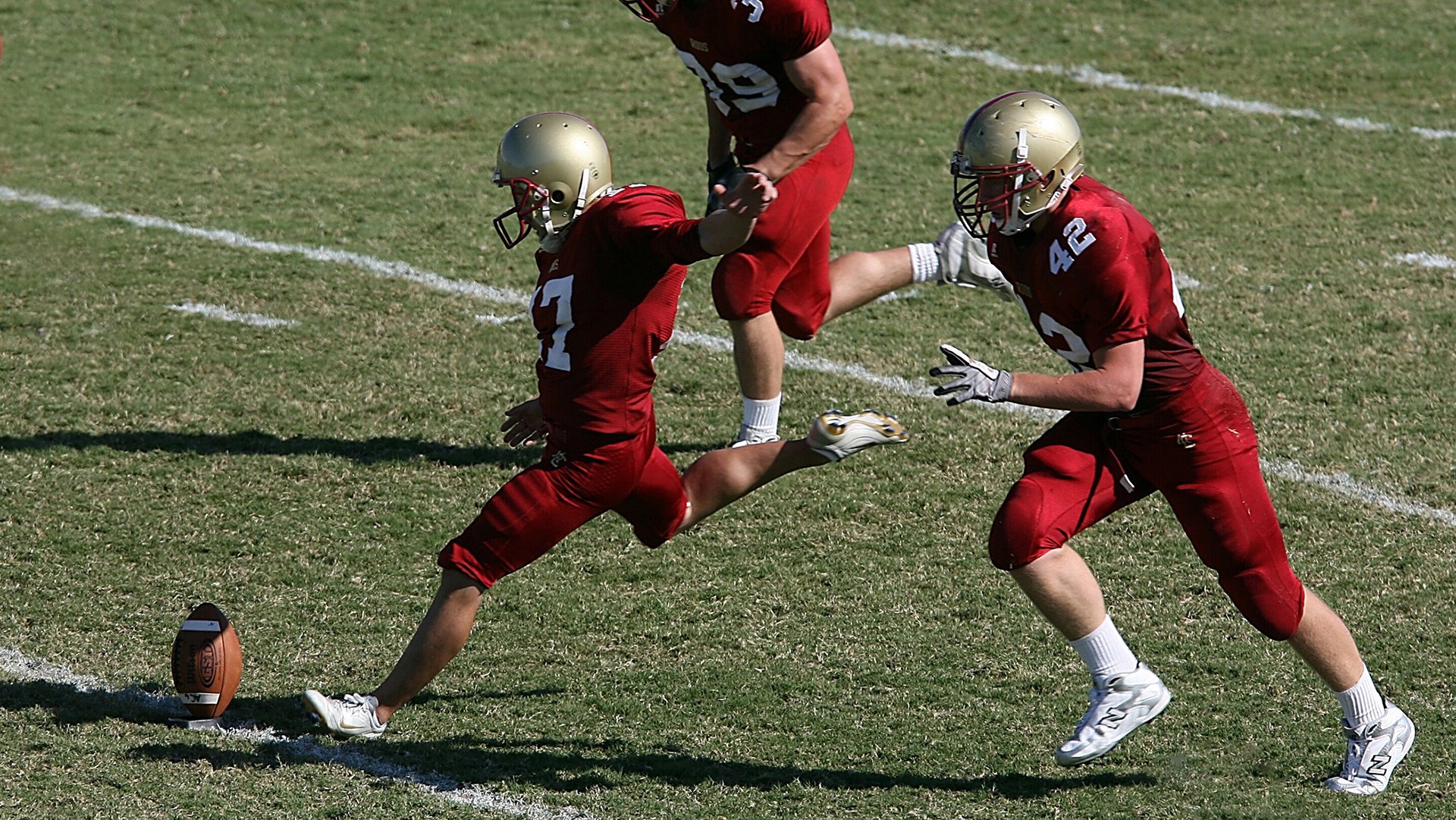 九游体育网站-中国队后程发力逆转对手引爆赛场，中国队后腰是谁